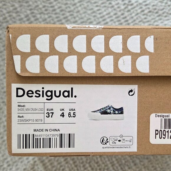 DESIGUAL NEW sneakers black flowers US6.5 With a box. - Picture 6 of 7